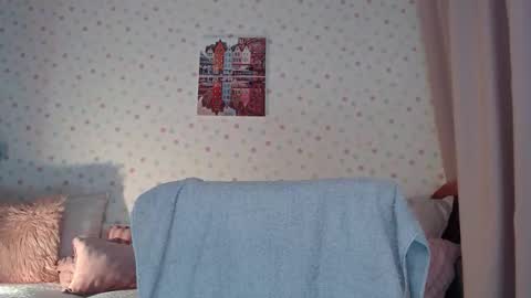 Snapshot of little_pearl_ chatting on 12-18-25, 05:46 Adaline online show from 12-18-25, 05:46