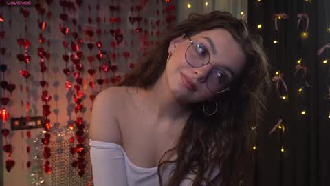 Kiki online show from 02-18-26, 07:21