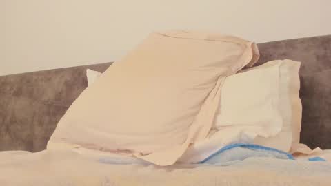 hey im anna online show from 02-15-25, 07:49