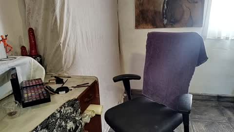 Snapshot of little_savage chatting on 01-20-25, 08:18 little_savage online show from 01-20-25, 08:18