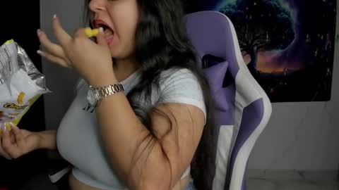 Snapshot of little_shaara chatting on 02-10-25, 07:17 Shaara online show from 02-10-25, 07:17