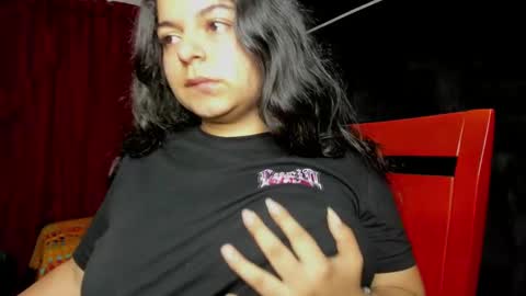 Snapshot of little_shaara chatting on 02-23-25, 11:25 Shaara online show from 02-23-25, 11:25