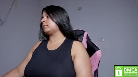 Snapshot of little_shaara chatting on 09-18-25, 07:38 Shaara online show from 09-18-25, 07:38