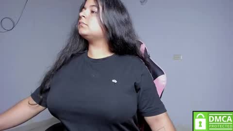 Snapshot of little_shaara chatting on 09-22-25, 08:22 Shaara online show from 09-22-25, 08:22