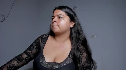 Snapshot of little_shaara chatting on 09-27-25, 08:52 Shaara online show from 09-27-25, 08:52