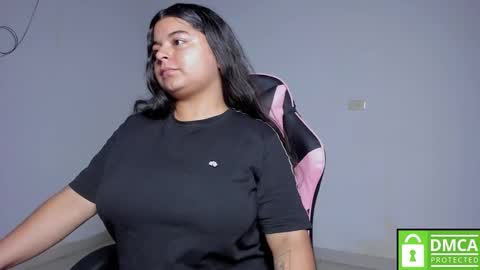 Snapshot of little_shaara chatting on 10-01-25, 09:04 Shaara online show from 10-01-25, 09:04