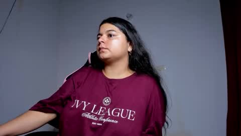 Snapshot of little_shaara chatting on 10-22-25, 09:25 Shaara online show from 10-22-25, 09:25