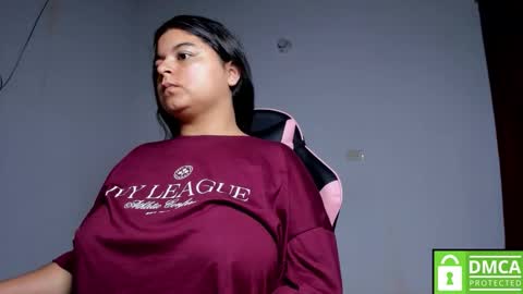 Snapshot of little_shaara chatting on 10-23-25, 09:30 Shaara online show from 10-23-25, 09:30