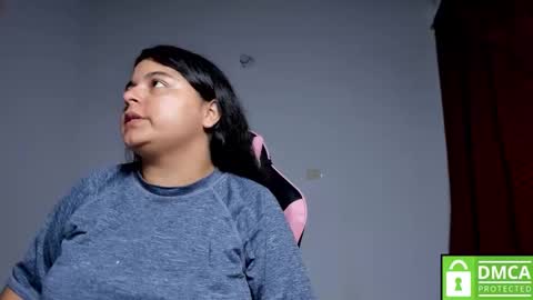 Snapshot of little_shaara chatting on 10-30-25, 10:10 Shaara online show from 10-30-25, 10:10