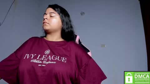 Snapshot of little_shaara chatting on 11-05-25, 08:36 Shaara online show from 11-05-25, 08:36