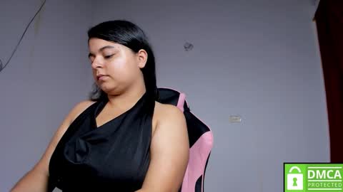 Snapshot of little_shaara chatting on 11-08-25, 08:29 Shaara online show from 11-08-25, 08:29