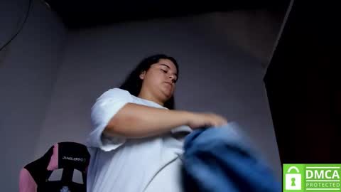 Snapshot of little_shaara chatting on 11-20-25, 08:41 Shaara online show from 11-20-25, 08:41