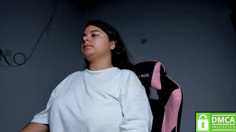 Snapshot of little_shaara chatting on 11-21-25, 08:46 Shaara online show from 11-21-25, 08:46