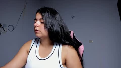 Snapshot of little_shaara chatting on 12-05-25, 08:45 Shaara online show from 12-05-25, 08:45