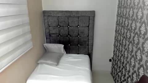 Luisa online show from 11-24-25, 12:38