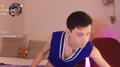 Snapshot of little_twiink chatting on 07-05-26, 01:29 Juan Ferrer online show from 07-05-26, 01:29