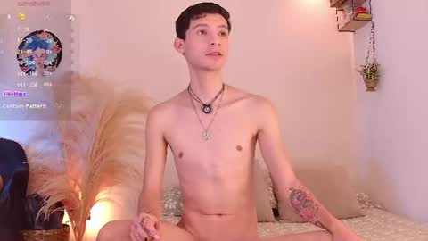 Snapshot of little_twiink chatting on 07-28-26, 02:05 Juan Ferrer online show from 07-28-26, 02:05