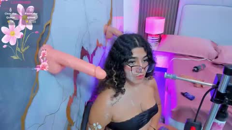 little_valentinaa online show from 11-21-25, 11:25