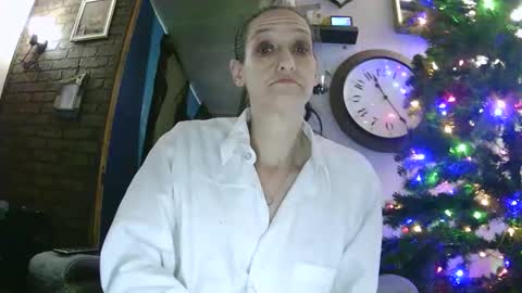 Snapshot of littlebigsquirt7945 chatting on 01-12-26, 04:29 Sady Jayne online show from 01-12-26, 04:29