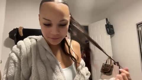 LittleCutieChloe online show from 01-12-26, 11:32