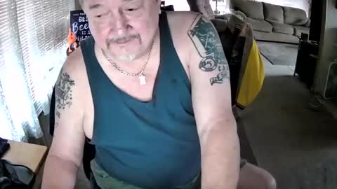 Littled83057 online show from 04-11-26, 05:50