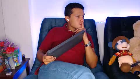 Snapshot of littledicklatin chatting on 04-26-26, 04:10 Manu online show from 04-26-26, 04:10