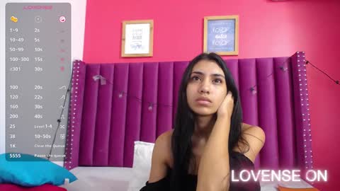 Snapshot of littlee_emilyy_ chatting on 12-27-24, 12:56 Emily  online show from 12-27-24, 12:56