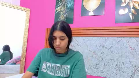 Snapshot of littlee_emilyy_ chatting on 03-17-26, 12:52 Emily online show from 03-17-26, 12:52