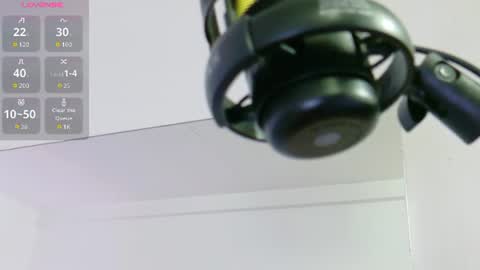 Snapshot of littlee_emilyy_ chatting on 06-11-26, 07:34 Emily online show from 06-11-26, 07:34