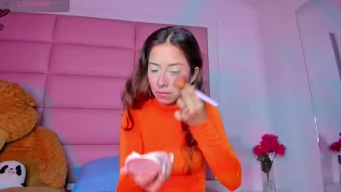 Snapshot of littlee_emma_ chatting on 01-12-25, 03:17 littlee_emma_ online show from 01-12-25, 03:17