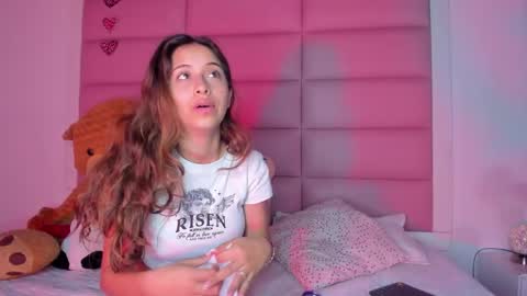 Snapshot of littlee_emma_ chatting on 02-10-25, 03:13 littlee_emma_ online show from 02-10-25, 03:13