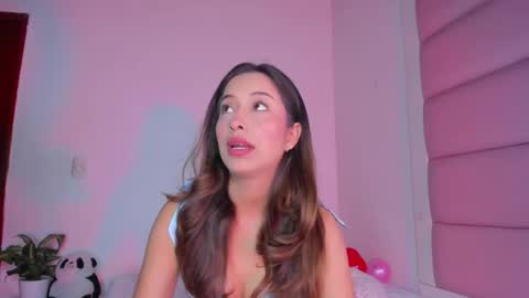 Snapshot of littlee_emma_ chatting on 09-24-25, 04:16 littlee_emma_ online show from 09-24-25, 04:16