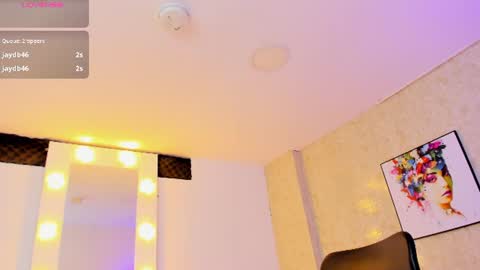Snapshot of littlee_mia chatting on 06-27-26, 12:33 littlee_mia online show from 06-27-26, 12:33