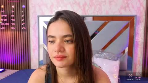 Snapshot of littleesara18 chatting on 04-25-26, 11:13 Sara online show from 04-25-26, 11:13