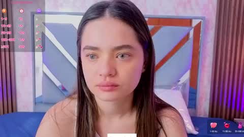 Snapshot of littleesara18 chatting on 05-18-26, 11:27 Sara online show from 05-18-26, 11:27