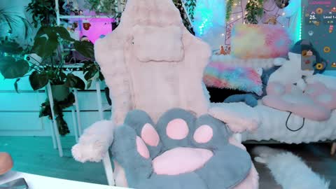 Riza Riri Puff  online show from 02-03-25, 08:24