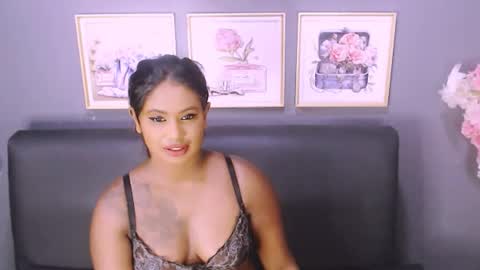 Snapshot of littleindianmilf chatting on 01-28-25, 08:36 littleindianmilf online show from 01-28-25, 08:36