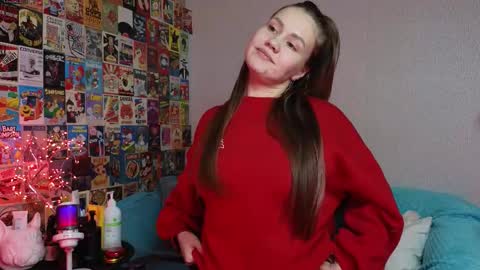 Snapshot of littleleen chatting on 10-26-25, 04:02 LillleLinn online show from 10-26-25, 04:02