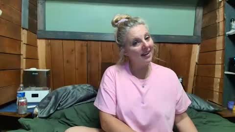 Snapshot of littlelisa1 chatting on 05-05-26, 04:09 lisanixs online show from 05-05-26, 04:09
