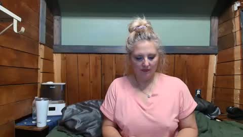 Snapshot of littlelisa1 chatting on 05-14-26, 06:37 lisanixs online show from 05-14-26, 06:37