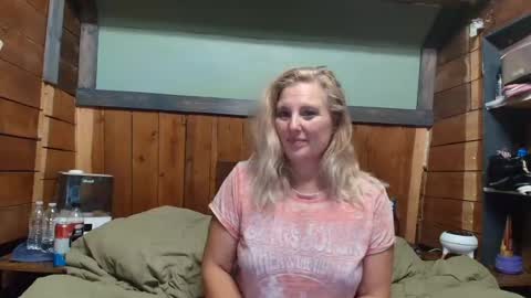 Snapshot of littlelisa1 chatting on 07-16-26, 03:45 lisanixs online show from 07-16-26, 03:45