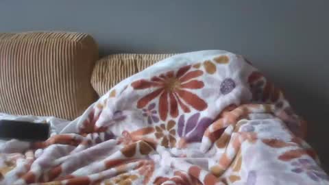 Snapshot of littlelovesbig chatting on 09-19-25, 08:09 littlelovesbig online show from 09-19-25, 08:09