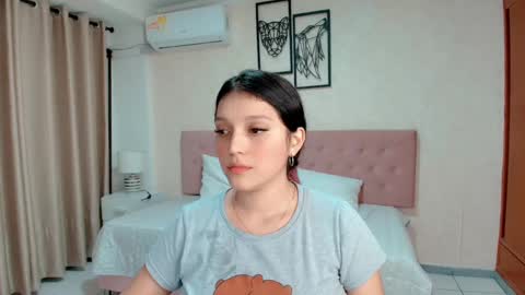 Sarahs Room online show from 03-04-25, 03:11