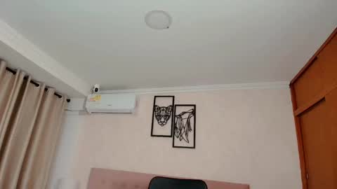 Sarahs Room online show from 09-29-25, 09:08