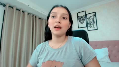 Sarahs Room online show from 03-25-26, 12:16