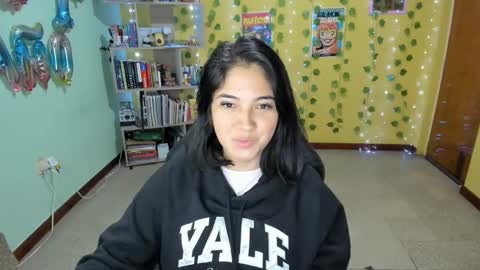 Mia  Wednesday to Sunday 730 am to 1030 am Colombian Hour D online show from 01-18-25, 08:10