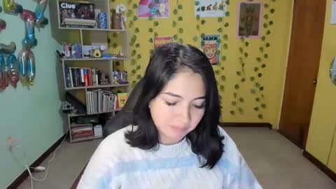 Mia  Wednesday to Sunday 730 am to 1030 am Colombian Hour D online show from 02-21-25, 07:34