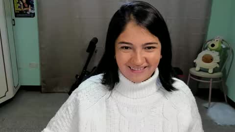 Mia  Wednesday to Sunday 730 am to 1030 am Colombian Hour D online show from 10-22-25, 03:40