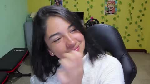 Mia  Wednesday to Sunday 730 am to 1030 am Colombian Hour D online show from 11-23-25, 11:26