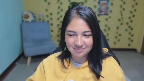 Mia  Wednesday to Sunday 730 am to 1030 am Colombian Hour D online show from 12-23-25, 05:38